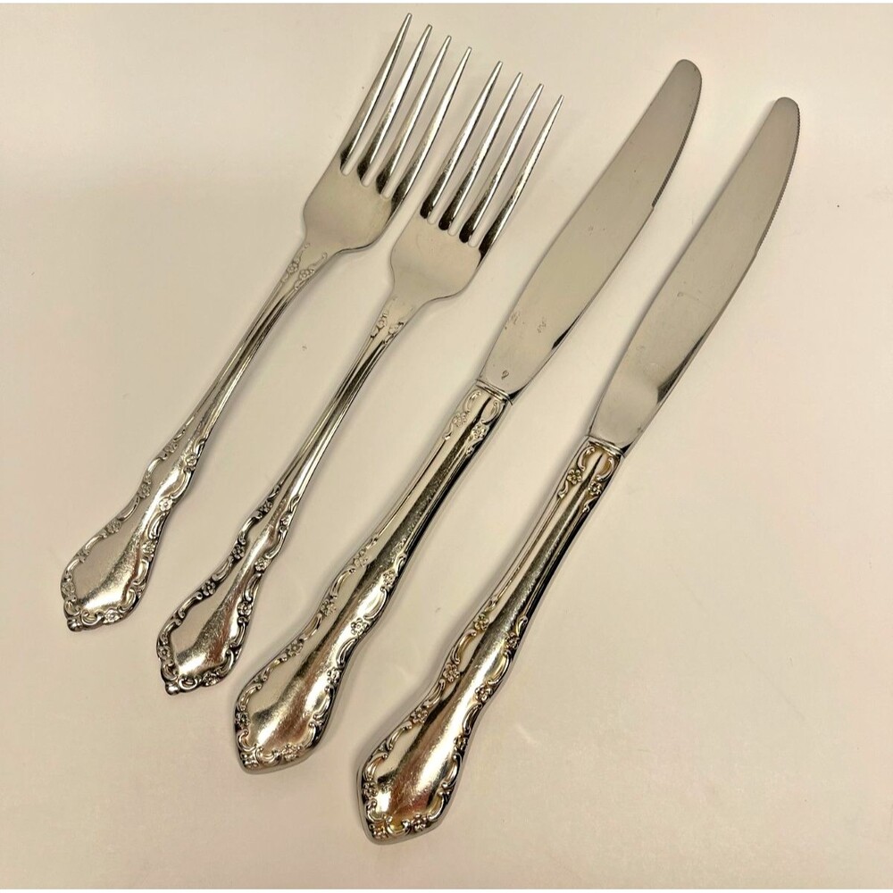 Oneida Distinction Deluxe Mansion Hall Stainless set of (2) Forks and (2) Knives